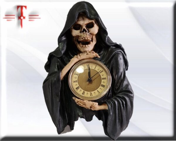 la Santa Muerte colgar con reloj Los adoradores de la Santa Muerte tienen la responsabilidad de poner un altar con ofrendas a esta majestuosa deidad