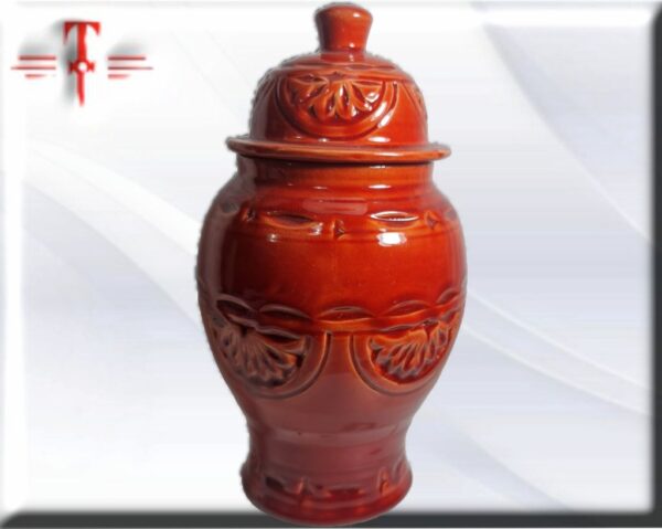 potiche colores orishas Tamaño: 23cm / 9.05 Inch Material : cerámica Peso: 705 gr Los Orishas son los emisarios de Olodumare, o Dios Omnipotente.