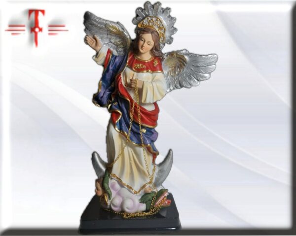 Virgen de Quito también conocida bajo los nombres de Virgen del Apocalipsis, Virgen alada, Virgen bailarina y Virgen de Legarda .