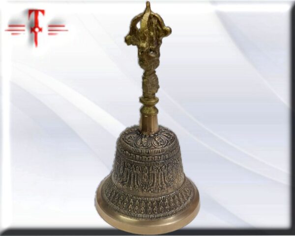 campana Budista Tibetana .Las campanas colgantes o bonshō , servían, en su origen, para expresar con la potencia de su sonido el poder benefactor de la enseñanza de Buda.