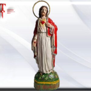 Sagrado corazón de Jesús Material : Yeso Medidas: 19cm / 7.48 Inch Peso: 204 Gr. La imagen del Sagrado corazón de Jesús, nos recuerda el núcleo central de nuestra fe: todo lo que Dios nos ama con su Corazón y todo lo que nosotros, por tanto, le debemos amar. Jesús tiene un Corazón que ama sin medida. Y tanto nos ama, que sufre cuando su inmenso amor no es correspondido. La Iglesia dedica todo el mes de junio al Sagrado Corazón de Jesús, con la finalidad de que los católicos lo veneremos, lo honremos y lo imitemos especialmente en estos 30 días.