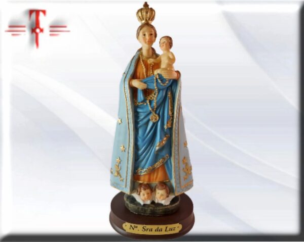 Nuestra Señora de la Luz , Máxima Calidad Europea . Material : resina Medidas: 23cm / 9.05 Inch Peso: 320 Gr