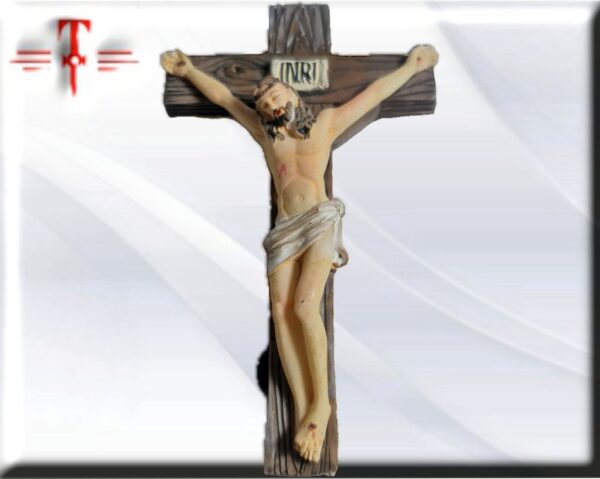 Imán de resina Crucifijo Material :Resina Tamaño :7cm Peso: 35 gr Insignia y señal de cristiano, en memoria de haber padecido en ella Jesucristo.