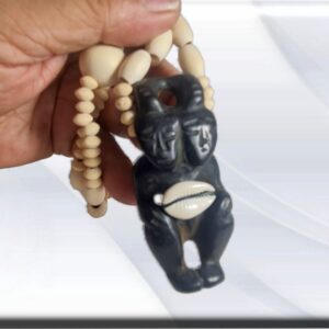 Amuleto protección Twins Egguns consagrado colgante tallado de piedra 8cm 50cm largo del collar Preparado por guerrero de la medicina tradicional Africana de Benín