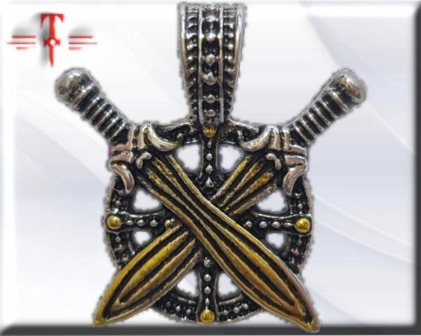 colgante espadas cruzadas Las joyas han tenido multitud de usos a lo largo de la historia: Como símbolo de riqueza. Uso funcional. Simbolismo (para indicar estatus o pertenencia). Protección (en forma de amuleto).