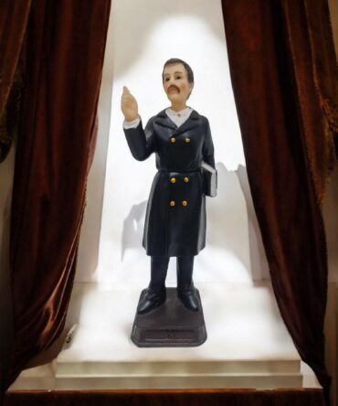 Dr. José Tomás de Sousa Martins . Catholic Saints and Virgins, Religious products,