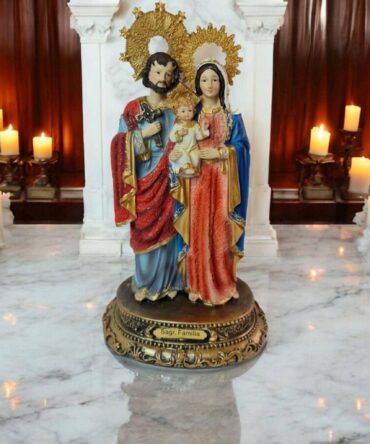 Sagrada Familia , virgenes y santos catolicos