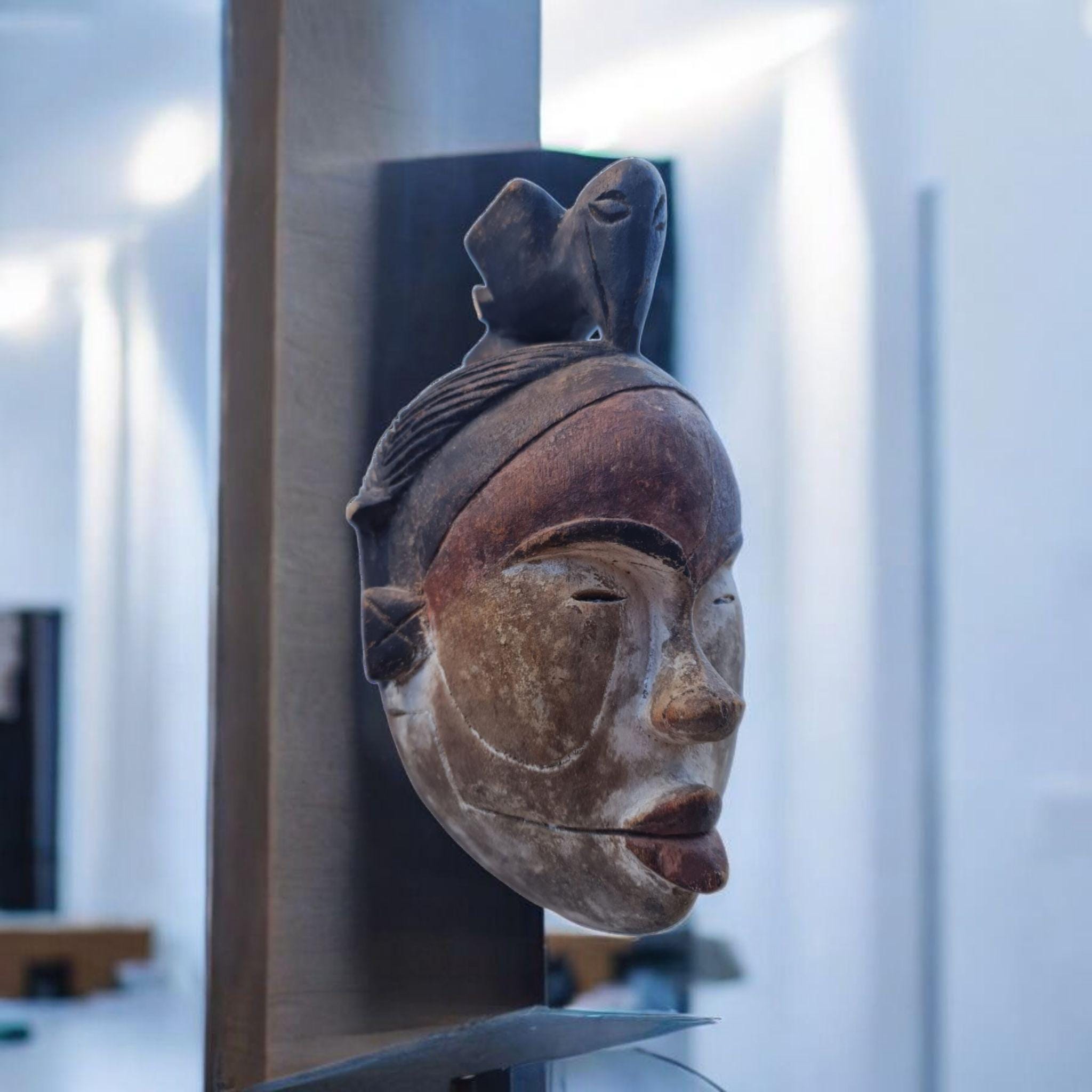Antigua mascara Punu Gabon arte africano