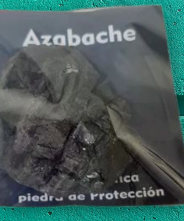Azabache en Bruto