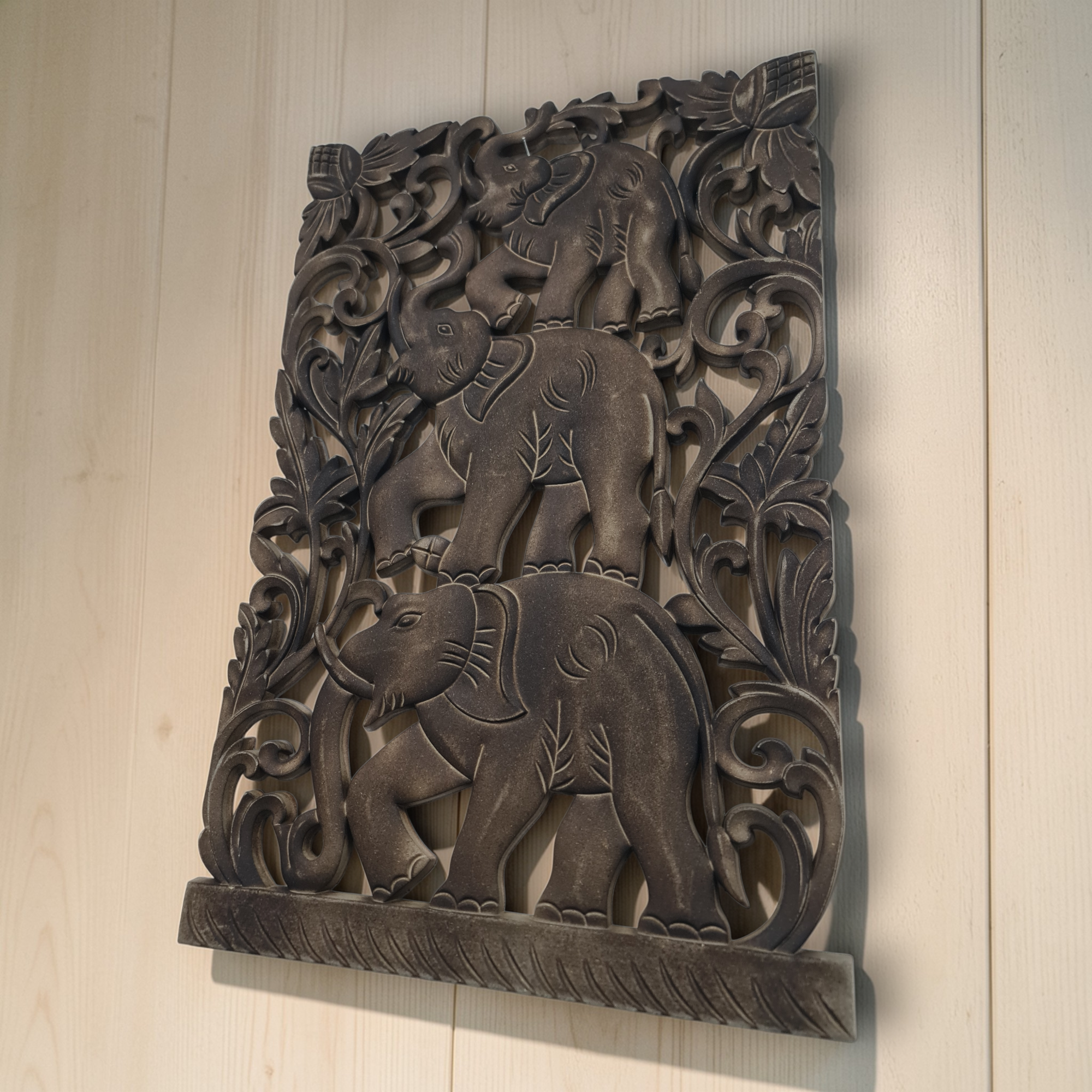Talla para pared familia elefantes madera - Imagen 3