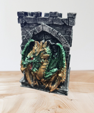 Torre con Dragon contenedor