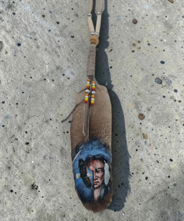 Pluma decorativa dibujo Indio