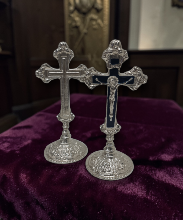 Cruz de Altar Decorativa de Metal