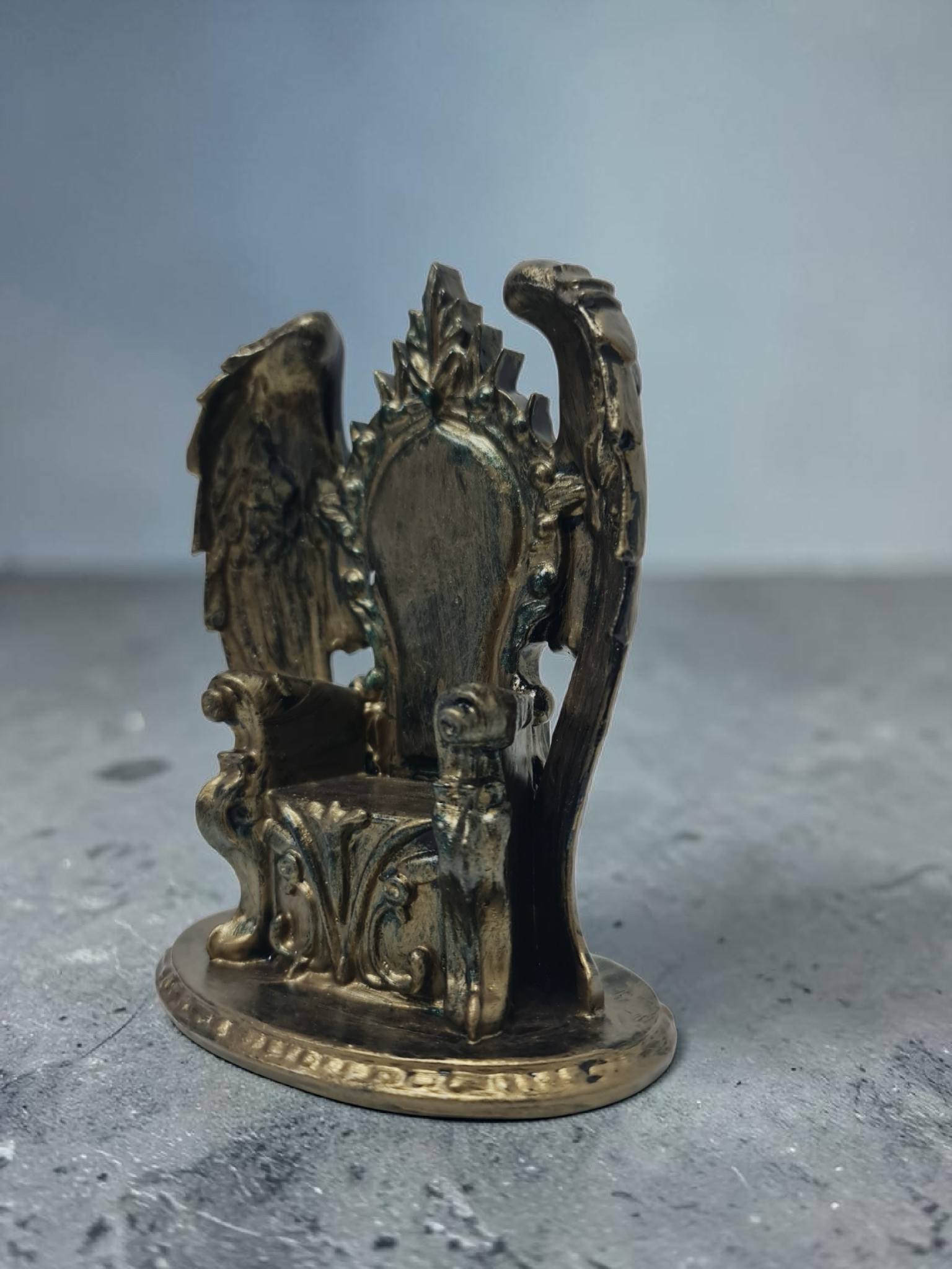 Trono con alas - Imagen 4