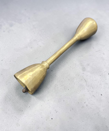 Agogo de bronce original Africano ( Benin ) hecho a mano . artesanía africana , para ceremonias y fiestas