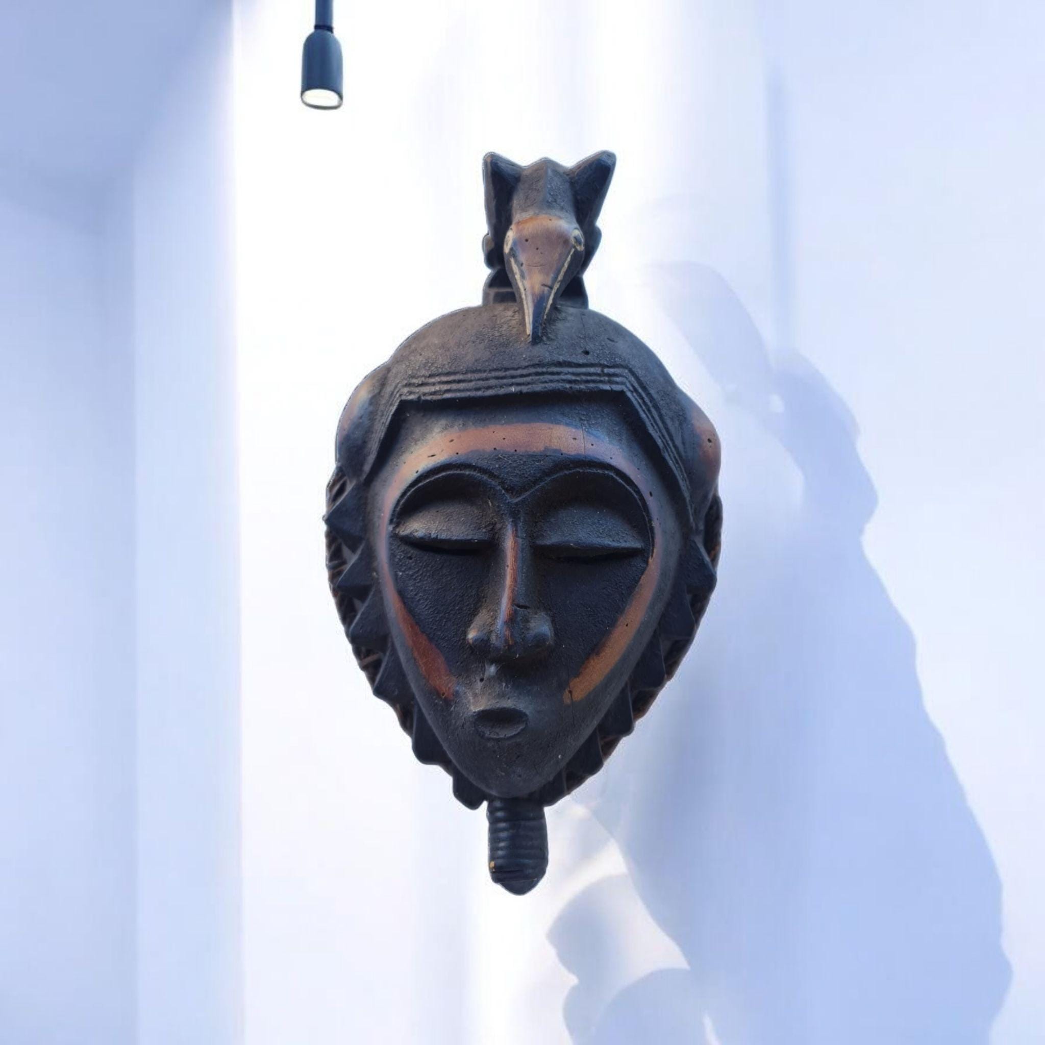 Máscara Antigua Baule (Costa de Marfil) – Arte Africano y Misticismo de Galería (44 cm)