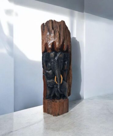Escultura Talla en madera Familia de elefantes