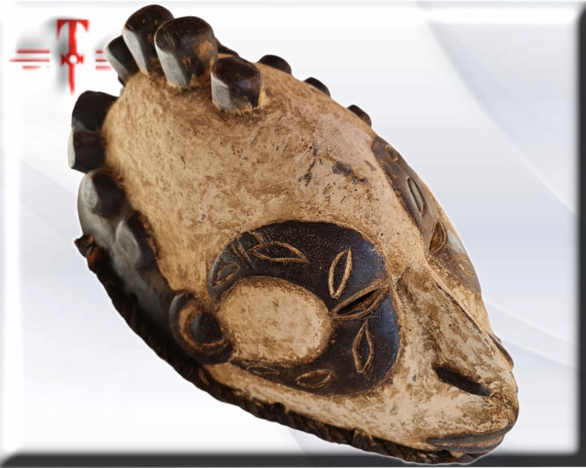 Máscara Antigua Grebo (Liberia) – Arte Africano del Siglo XX - Imagen 3