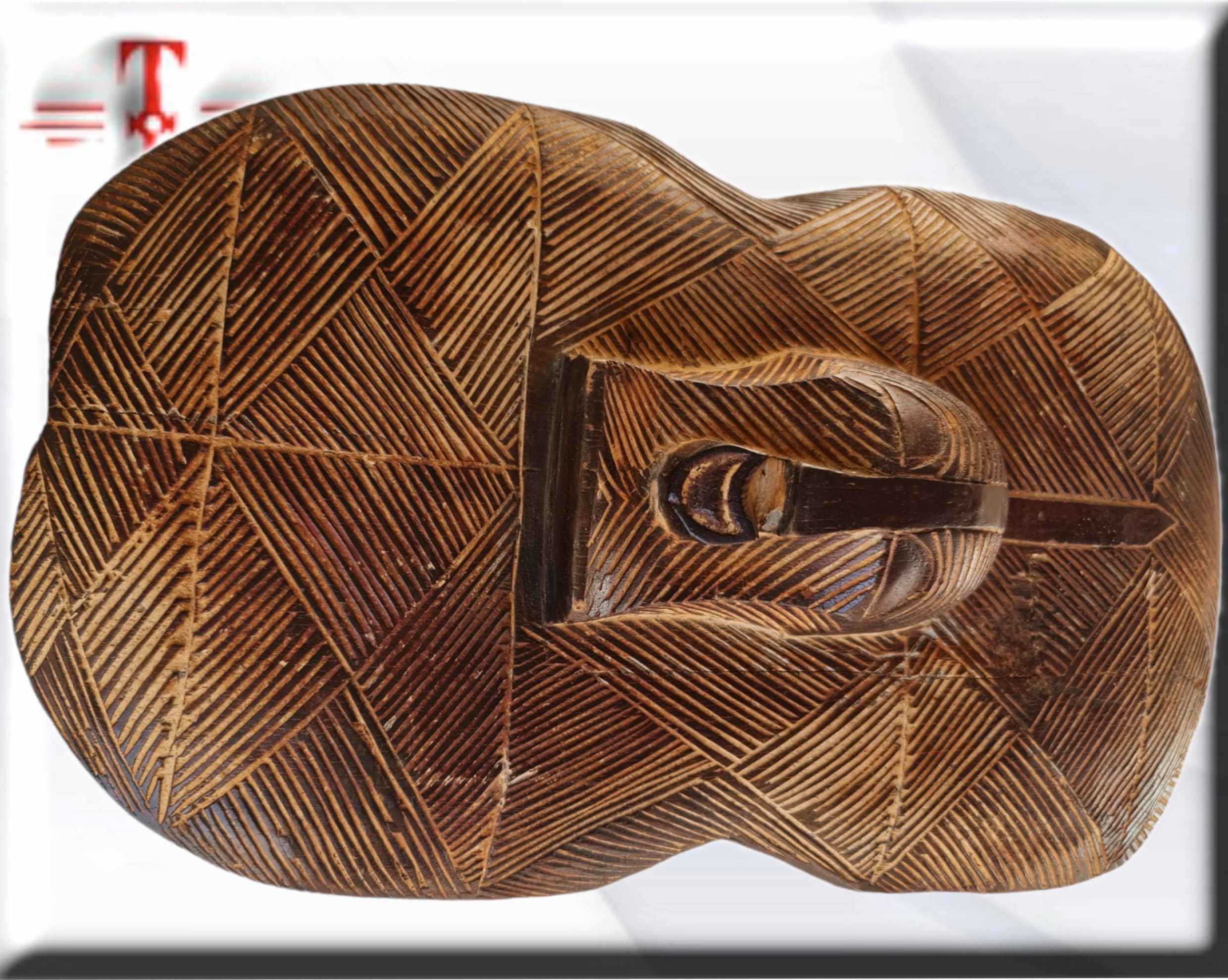 Escudo Máscara Antigua Luba (Congo) – Arte Africano del Siglo XX (45 cm) - Imagen 5