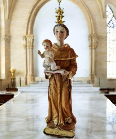 San Antonio de Padua , virgenes y santos catolicos