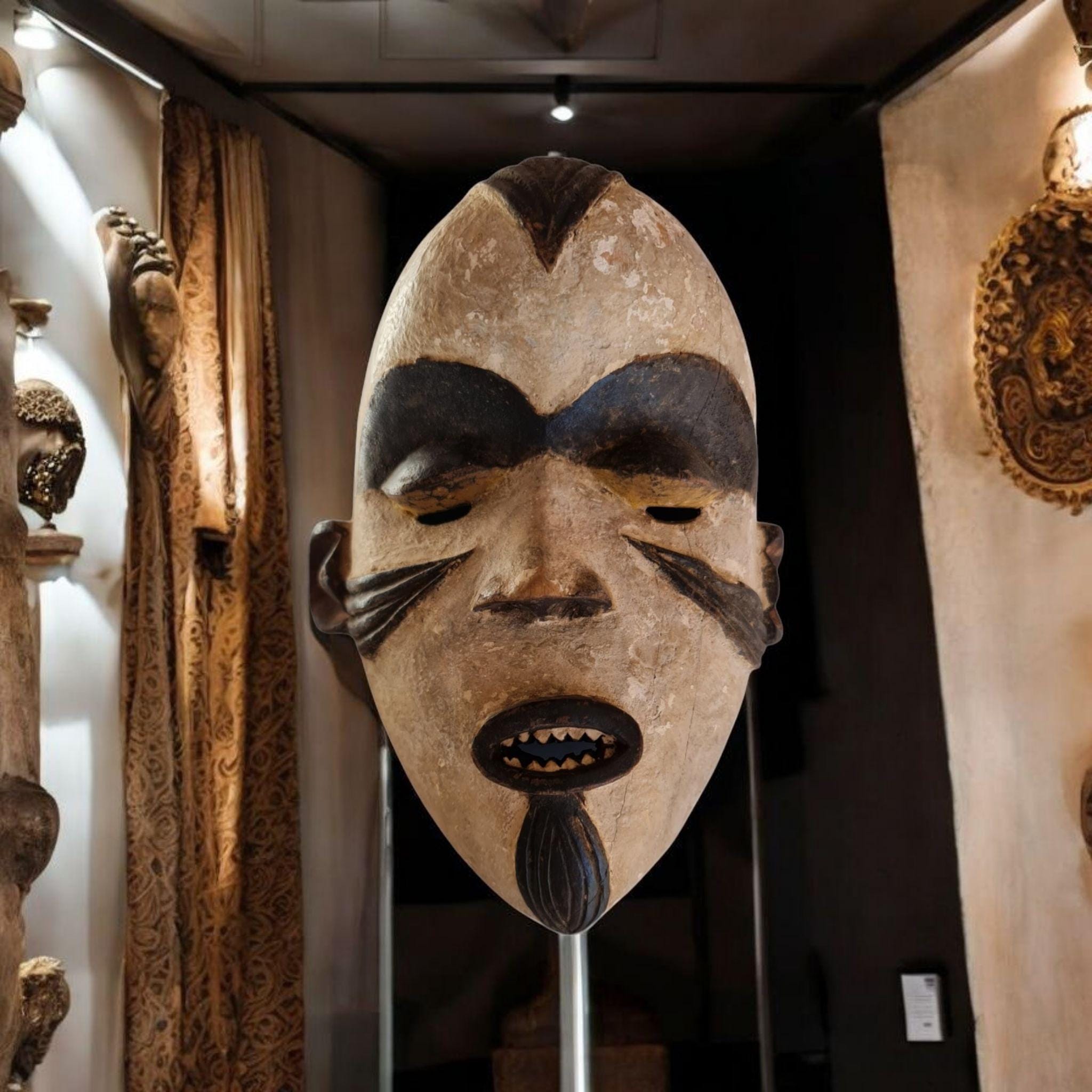 Máscara Antigua Igbo (Nigeria) – Arte Africano Tribal de Galería