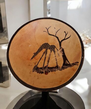 Plato Hondo con diseño Animales Piedra Arte africano , Galería de Arte , antigüedad , Artesanía africana