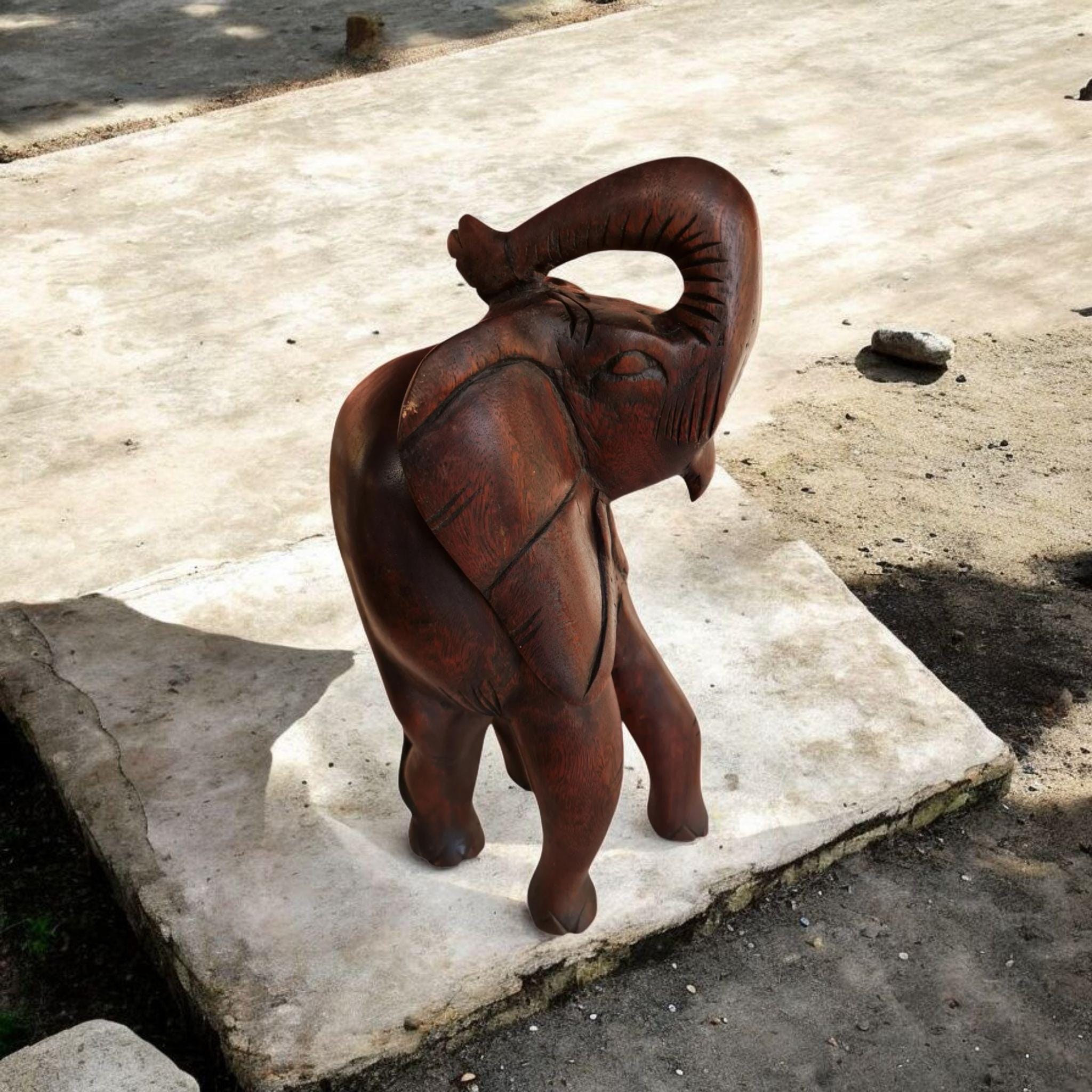 Talla de madera Elefante Africano , hecho artesanalmente en Benín