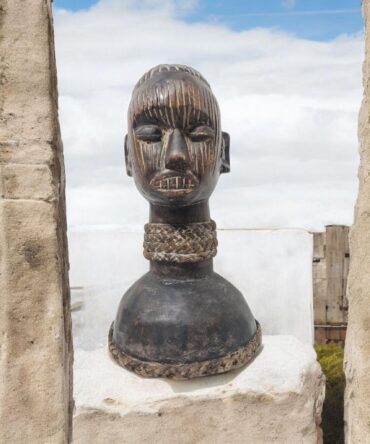 Fetiche Escultura en Busto Tradicional – Arte Africano Hecho a Mano (28 cm)