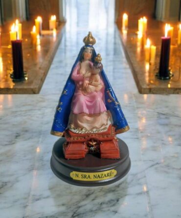 Nuestra Señora de Nazaret , virgenes y santos catolicos