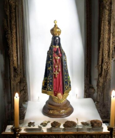 Virgen de la Aparecida . Catholic Saints and Virgins, Religious products,