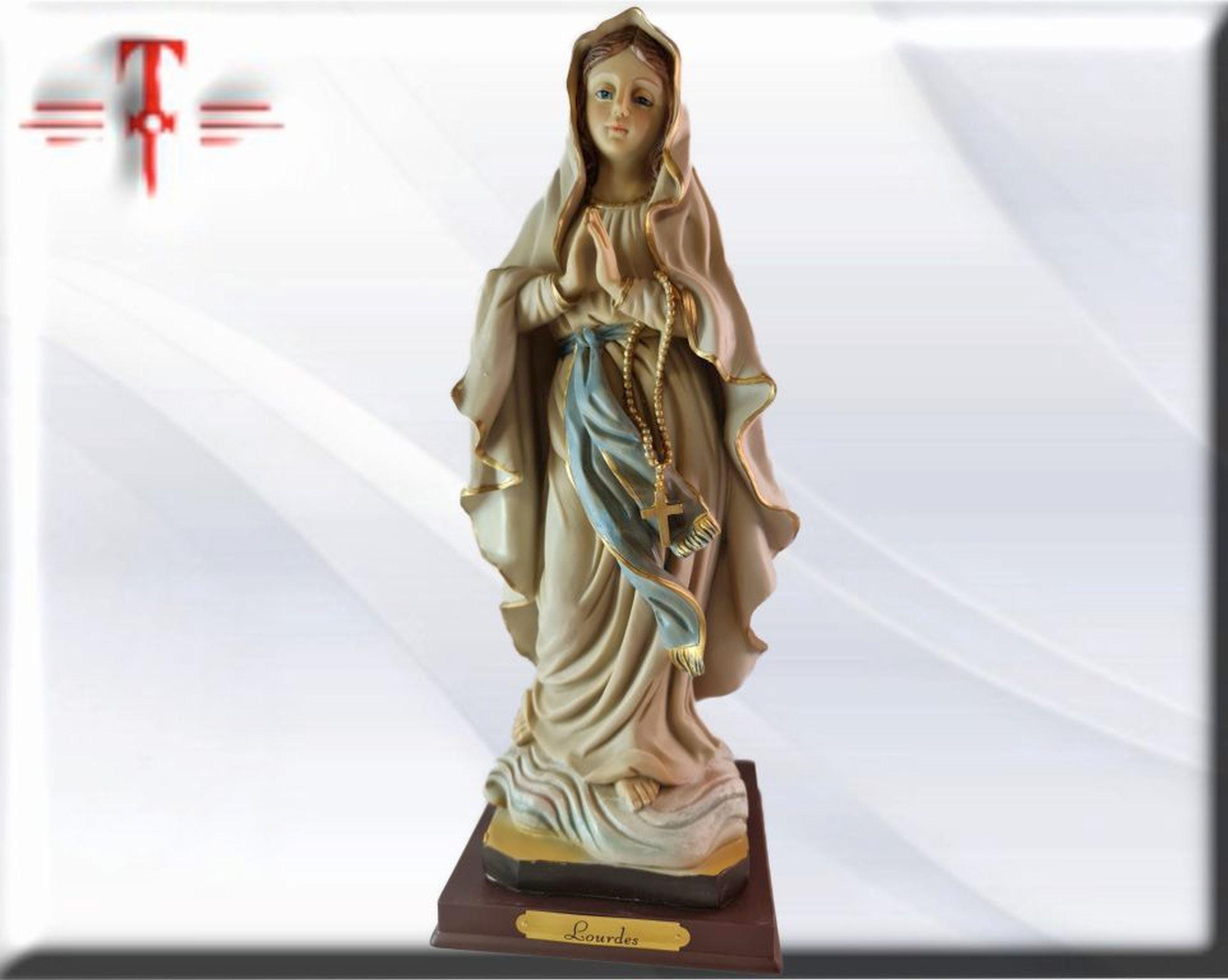 Figura de la Virgen de Lourdes en Resina – Alta Calidad (3 Tamaños Disponibles) , productos Religiosos - Image 2
