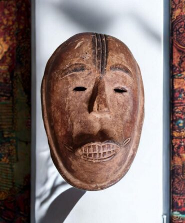 Máscara Antigua Mangbetu (Congo) – Arte Africano del Siglo XX