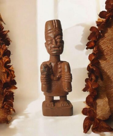 estatua de madera Yoruba Babalawo Santeria Palo Mayombe
