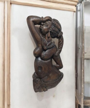 Escultura Art Déco Mujer Africana – Exclusiva Pieza Vintage Hecha a Mano (64x30 cm)