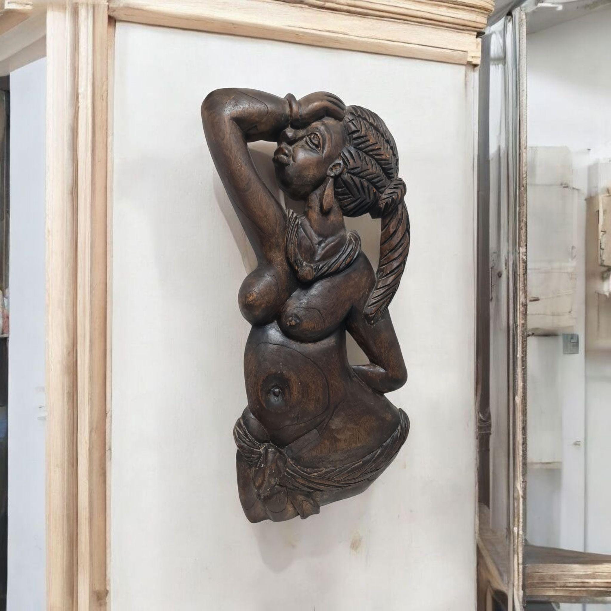 Escultura Art Déco Mujer Africana – Exclusiva Pieza Vintage Hecha a Mano (64x30 cm)