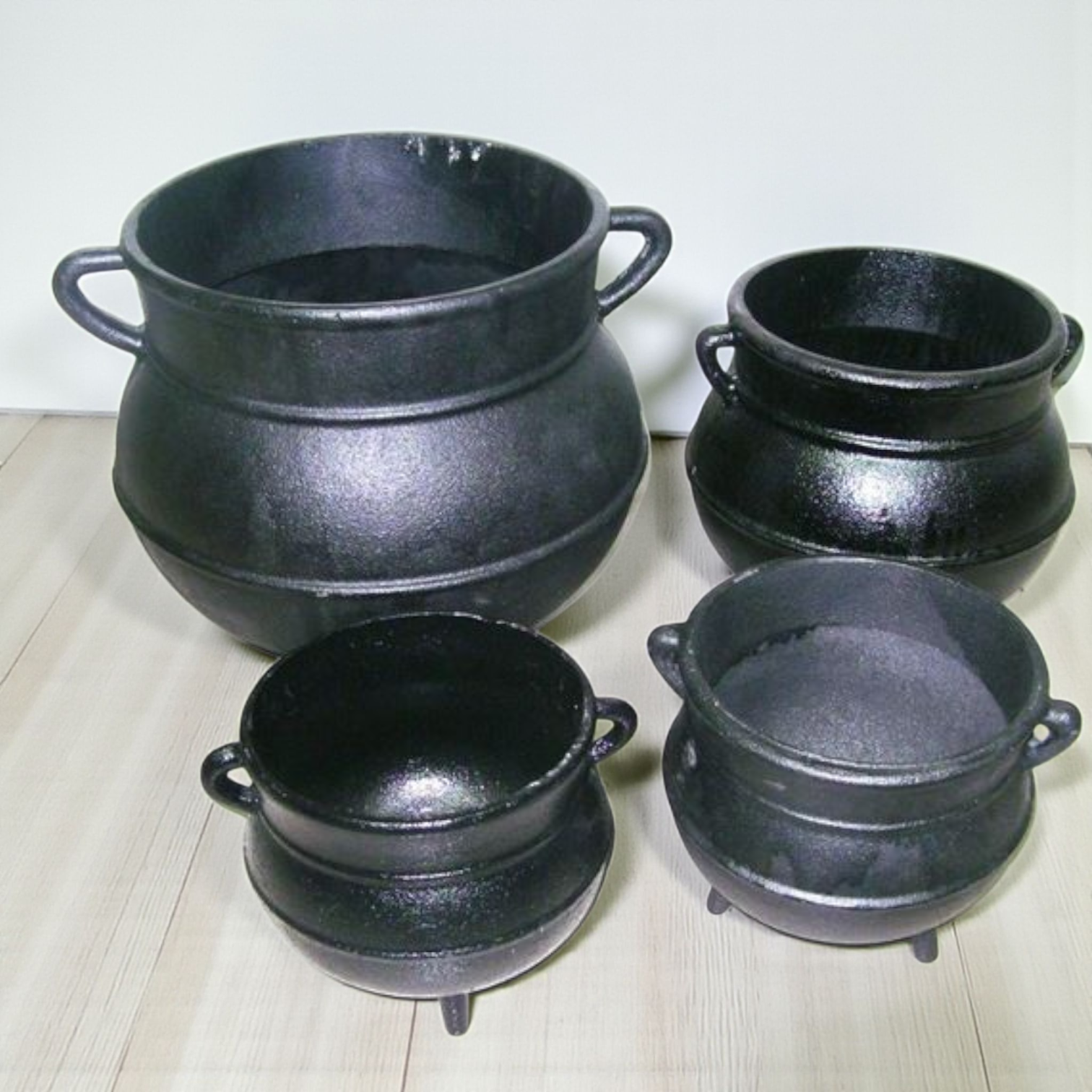 Calderos de Oggun , Santería , productos religiosos