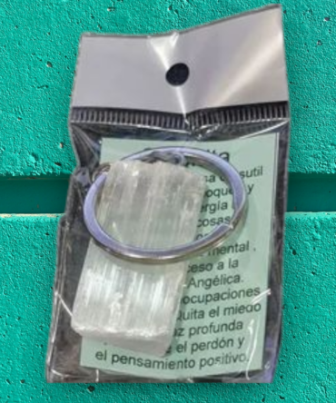 llaveros con bloque de selenita