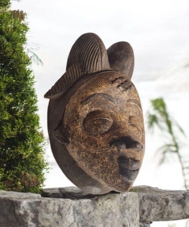 Antigua mascara etnia Punu (Gabon arte africano) , Ancient Punu ethnic mask (Gabon African art)