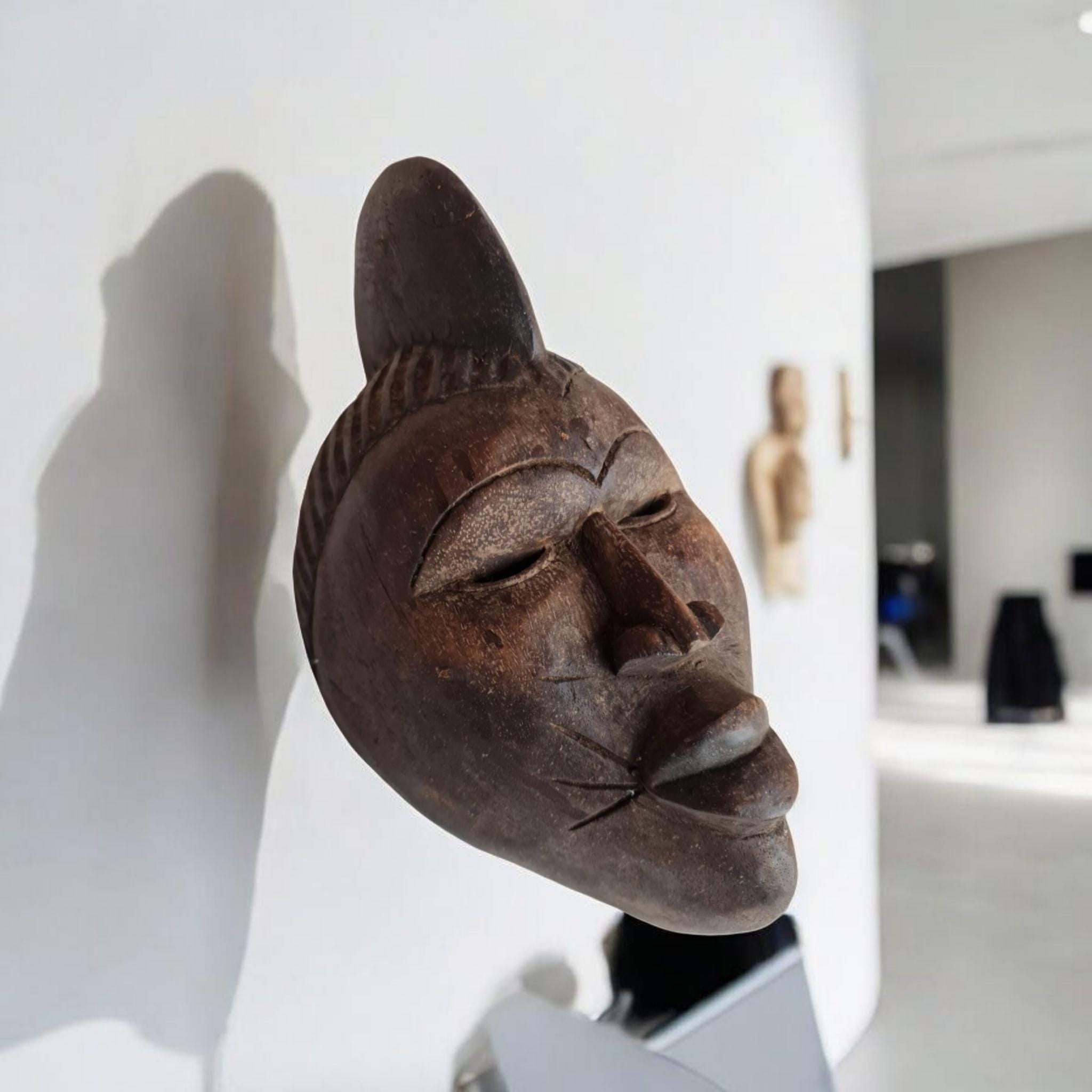 Máscara Antigua Idoma (Nigeria) – Arte Africano del Siglo XX (37 cm)