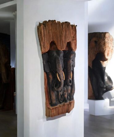 Antigua Talla de madera con Familia de elefantes