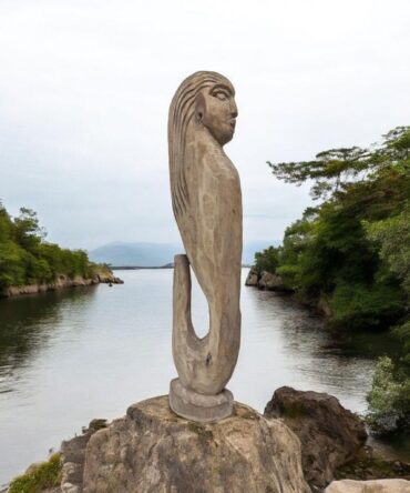 Escultura madera Mami Wata , original de Africa ( Benín ) Yemaya