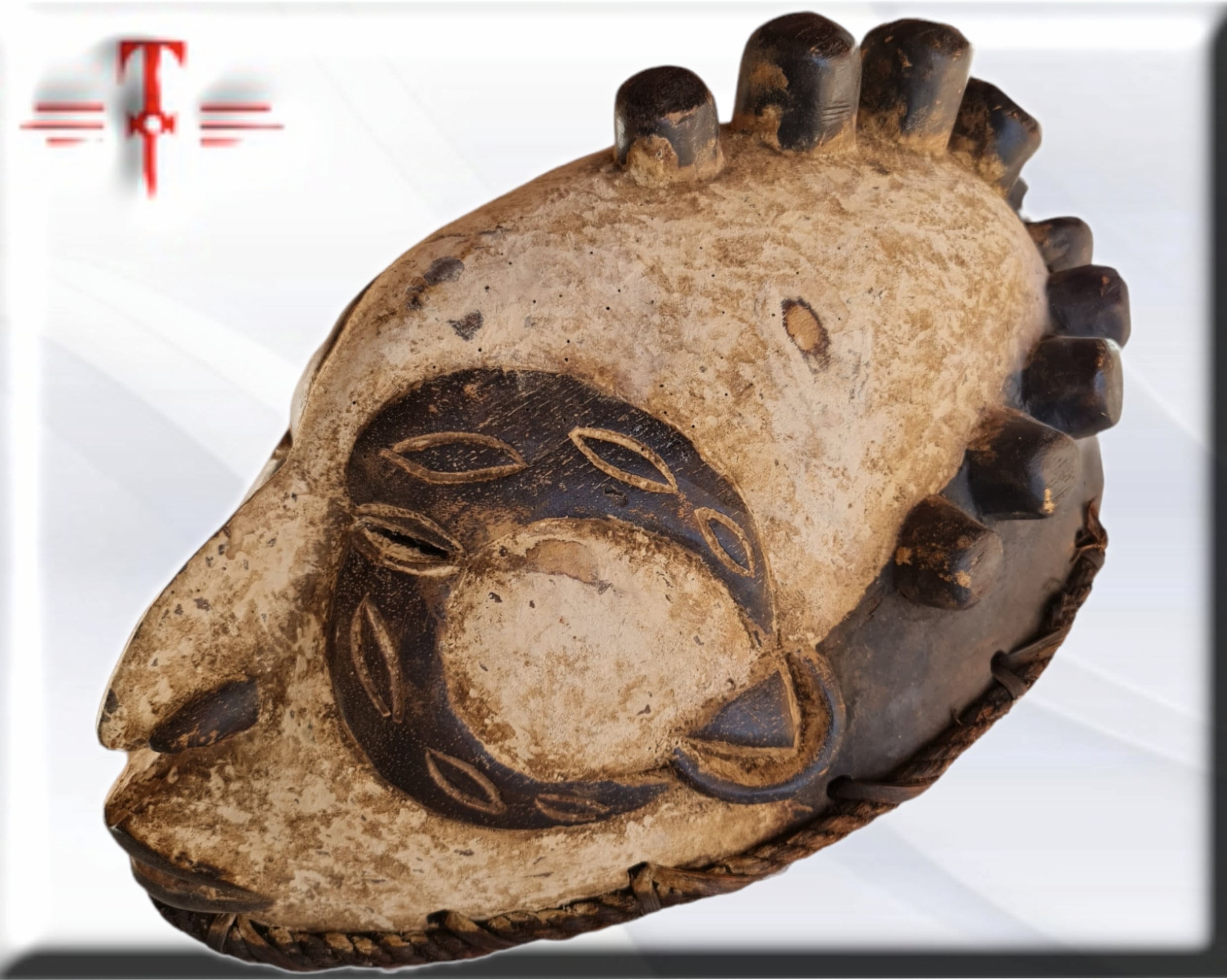 Máscara Antigua Grebo (Liberia) – Arte Africano del Siglo XX - Imagen 4
