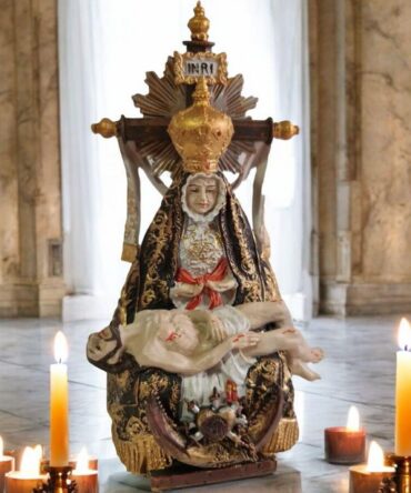 Figura de la Virgen de las Angustias en Resina – 11 cm , productos Religiosos