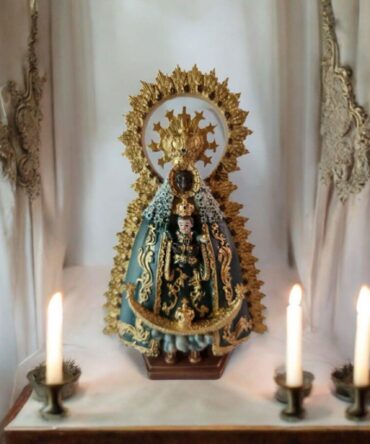 Figura de la Virgen de Regla en Resina Fina – 18 cm, Santos y Vírgenes católicos , productos Religiosos