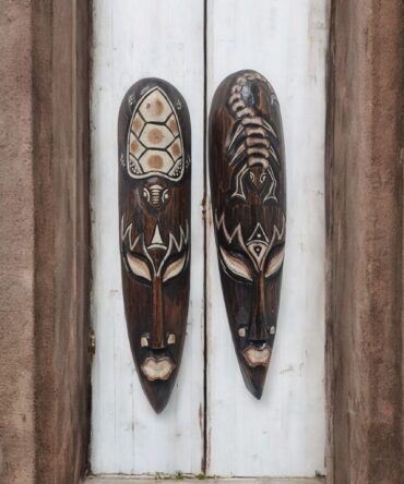 Pareja de mascaras , Indonesia , hecho a mano