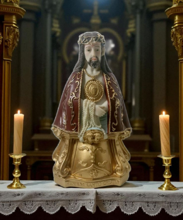Nuestro señor Santo Cristo , virgenes y santos catolicos