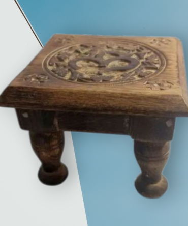 Mesa con simbolo OM
