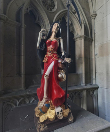 Estatua de La Catrina (Santísima Muerte) – Figura de Resina Pintada a Mano (2 colores)